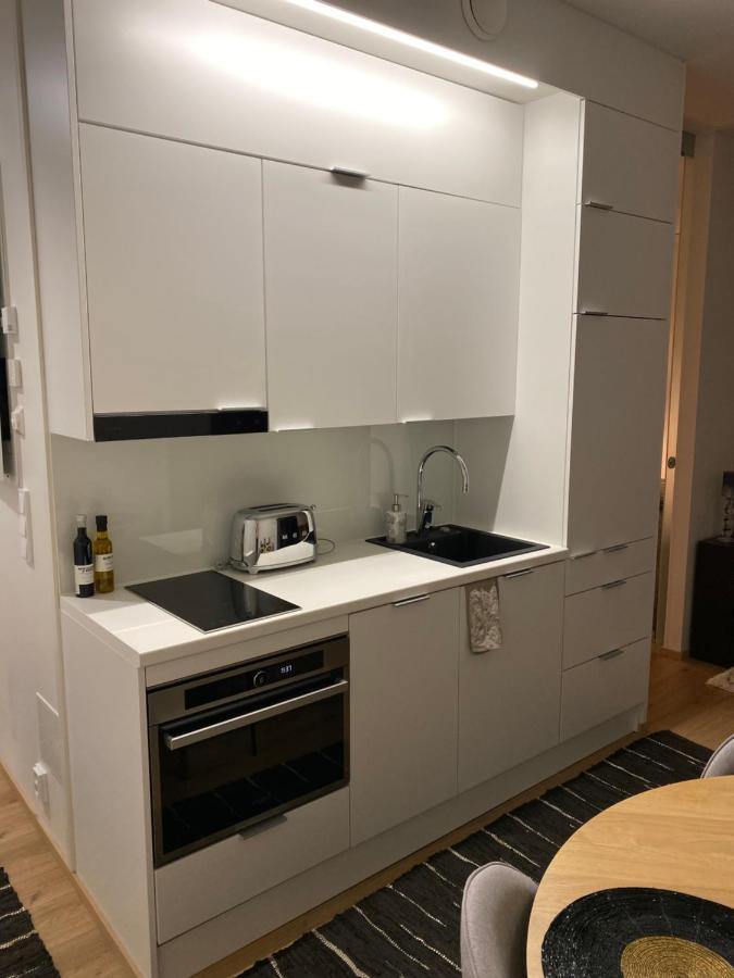 Amazing City Center Apartment โรวานิเอมิ ภายนอก รูปภาพ